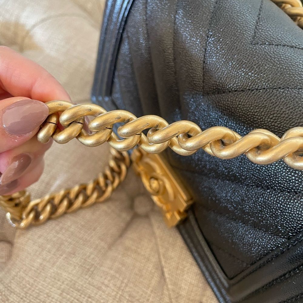 CHANEL small boy bag - Picture 14 of 17